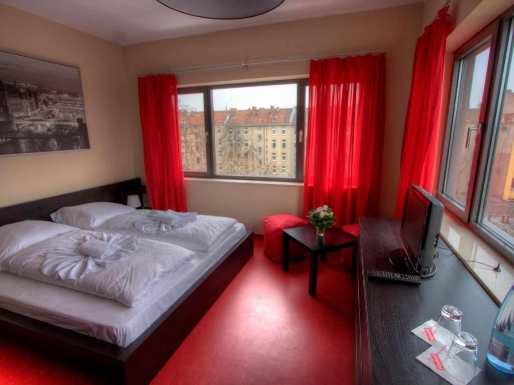 2A Hostel Берлин Экстерьер фото