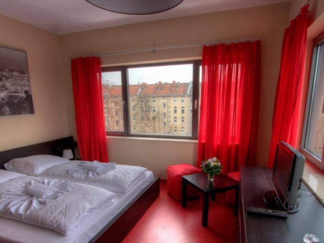 2A Hostel Берлин Экстерьер фото